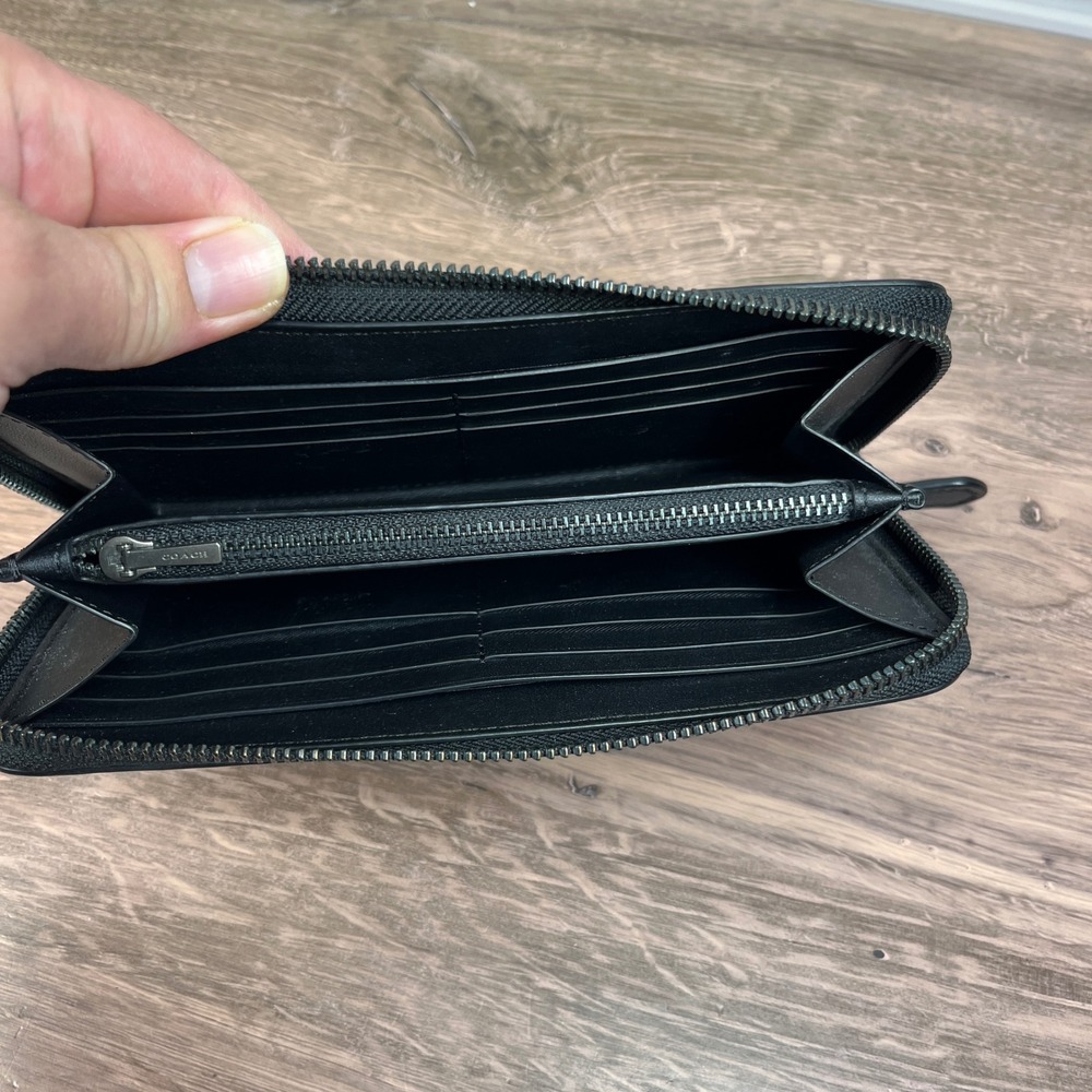 Coach Wallet Continental Accordion Zip Black Signature Debossed Leather CE551 - Picture 4 of 10
